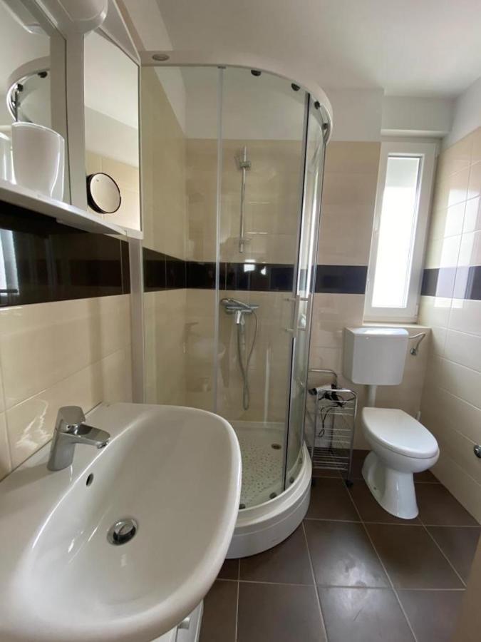 Apartman Erika Nin Dış mekan fotoğraf