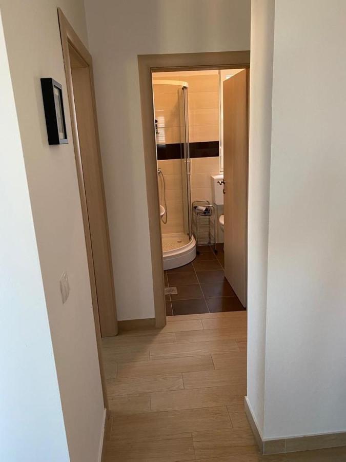Apartman Erika Nin Dış mekan fotoğraf