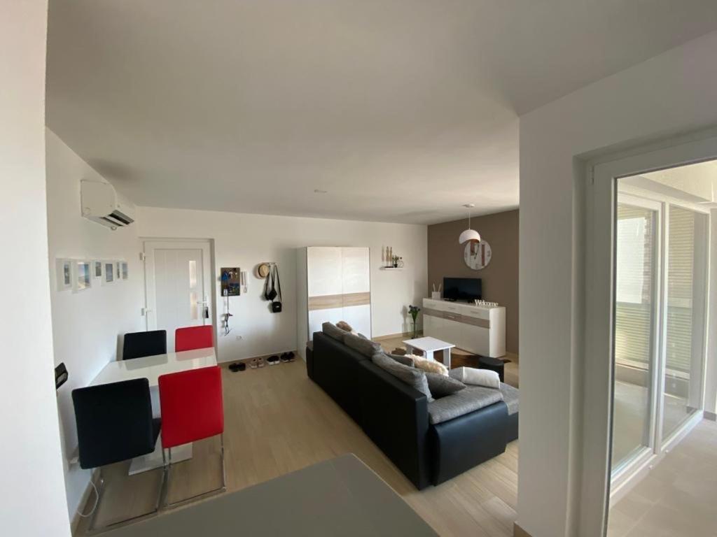 Apartman Erika Nin Dış mekan fotoğraf