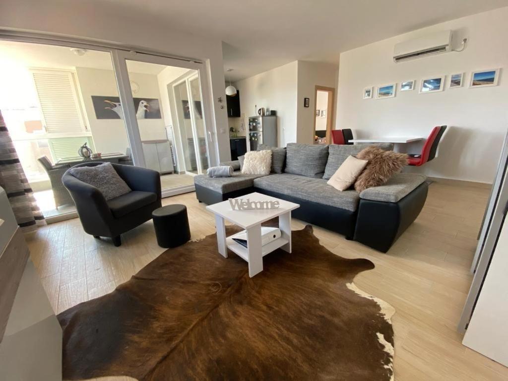 Apartman Erika Nin Dış mekan fotoğraf